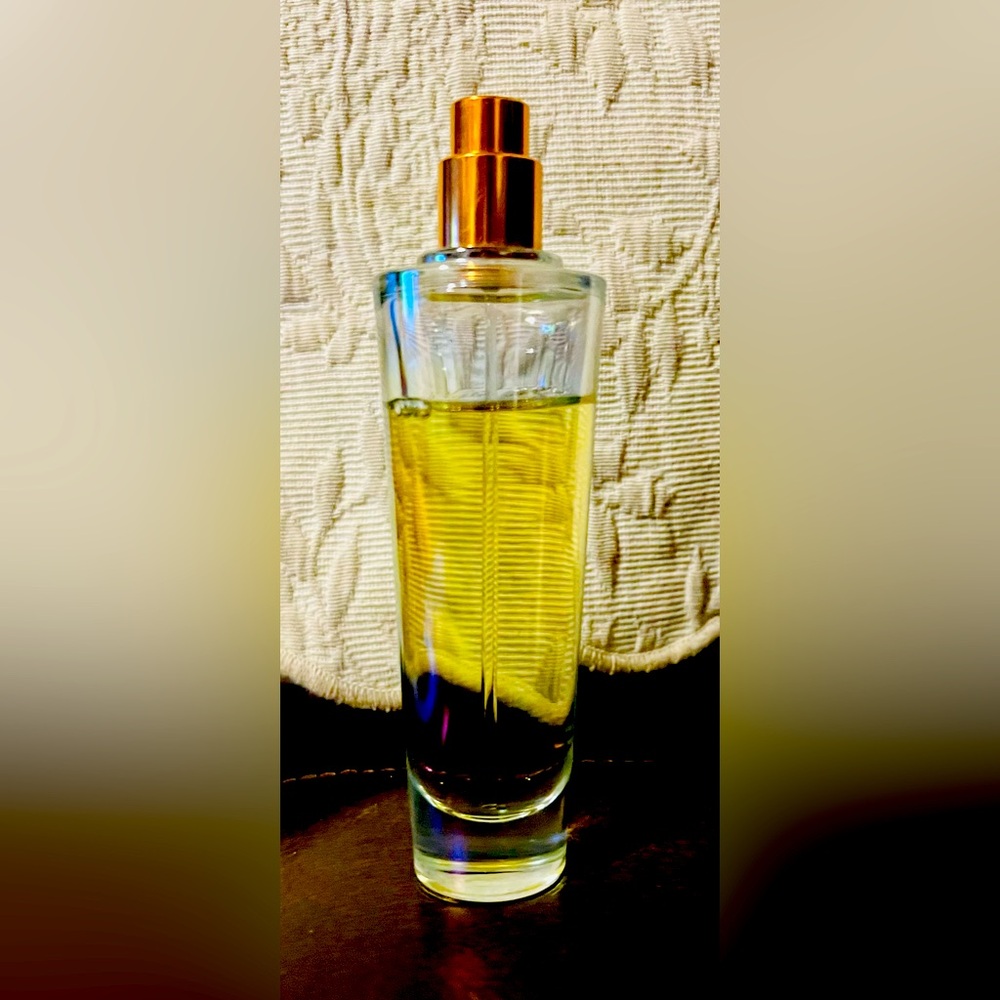 Mary Kay Velocity Eau de Parfum spray